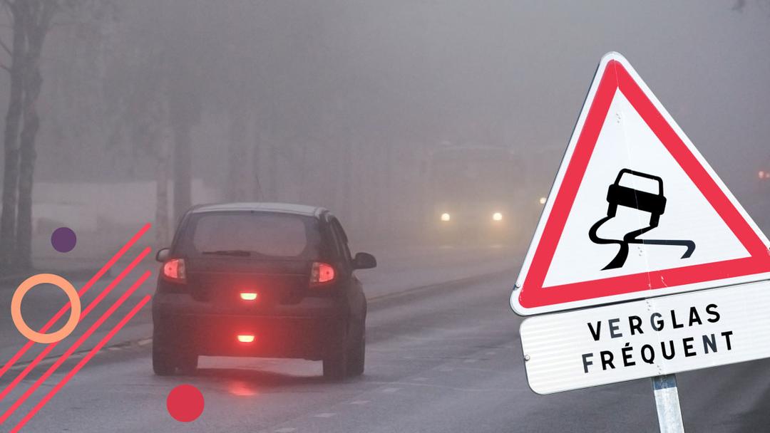 Monture Flush Feu De Brouillard Arrière JDM Rouge - Compatible Elgrand, Estima, Mazda, Toyota...